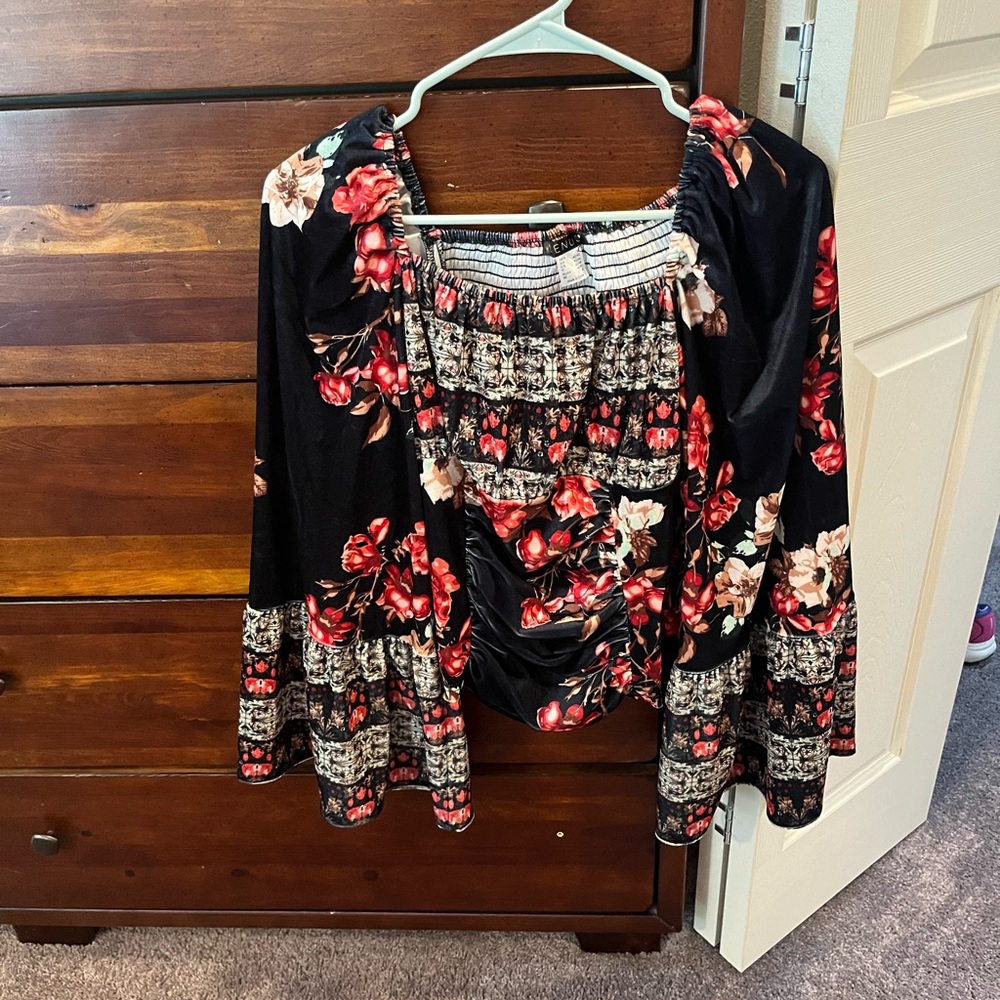 Crushed velvet oversized sleeve boho top